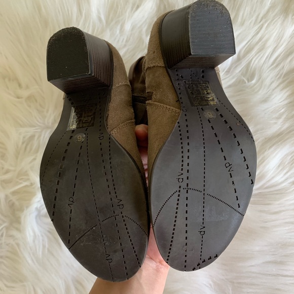 DV Dolce Vita Suede Ankle Booties - Picture 6 of 8